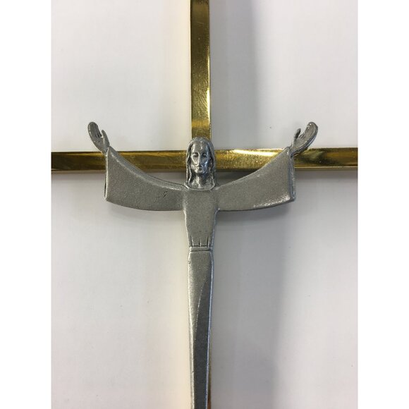 Vintage Mid Century Crucifix Jesus On Cross Metal Wall Hanging Decor 8.5'' Tall - Picture 2 of 14